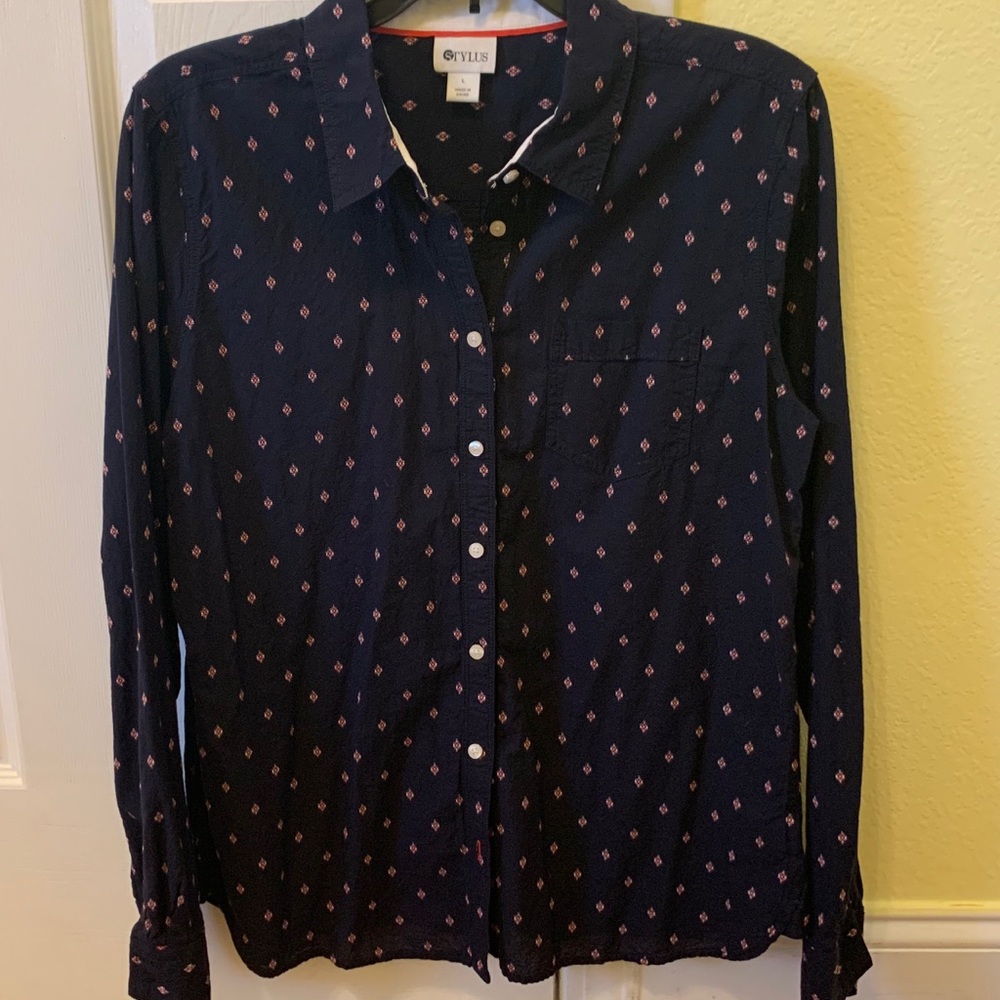 Stylus Brand Button Up